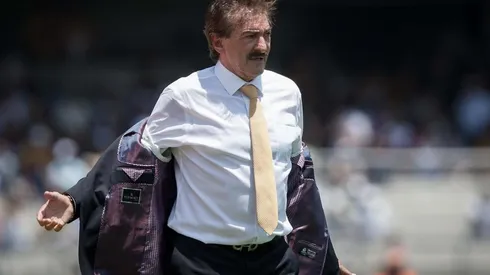 La Volpe se despidió hasta en árabe de Pyramids de Egipto