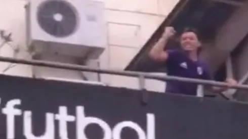 ¡Qué loco que está! Gallardo cantó como un hincha más en El Monumental