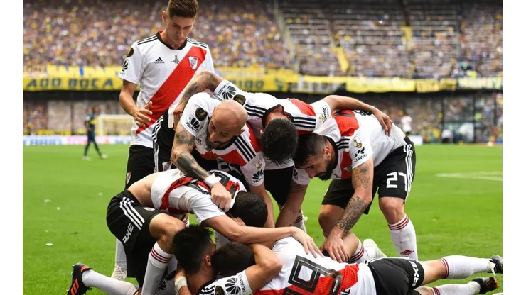 Festejó Pratto, pero River lo empató por la nuca de Izquierdoz