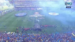 Una Bombonera rebalsada de gente explotó con la salida de Boca y River
