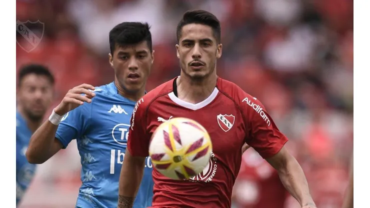 Belgrano empezó ganando, pero Independiente se lo pudo dar vuelta para no perderle el rastro a Racing
