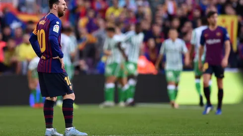 El primer tiempo de la vuelta de Lionel Messi a las canchas fue un infierno para el Barcelona