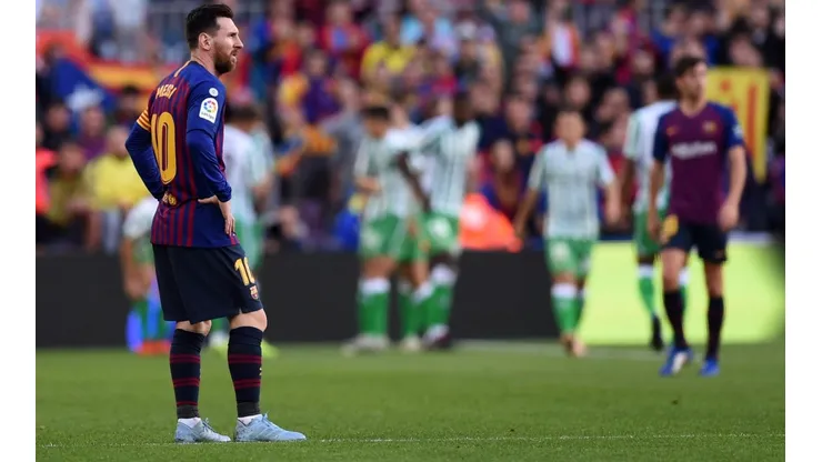 El primer tiempo de la vuelta de Lionel Messi a las canchas fue un infierno para el Barcelona