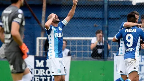 Racing ganó un partidazo en el Bosque y sigue puntero de la Superliga