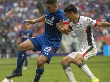 A nivel de Selección: Marcone barrió, pisó la pelota y salió jugando con un taco