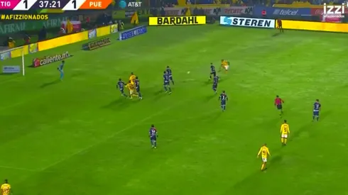 Lindo gol de Vargas.