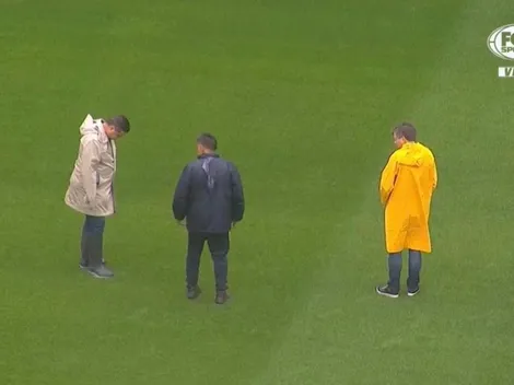 Angelici bajó al césped y recorrió el campo de La Bombonera