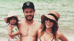 Qué mujer: faltan 20 horas pero la mujer de Nández ya está en La Bombonera