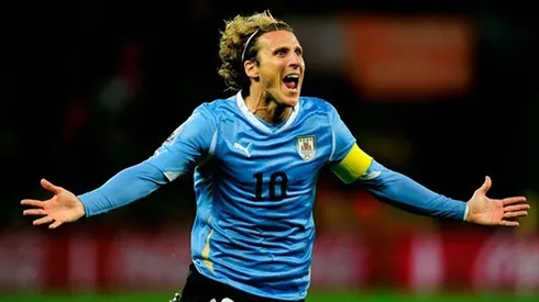 Forlán podría terminar su brillante carrera en México en 2019