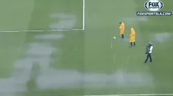 Foto captura del campo de juego de la Bombonera.