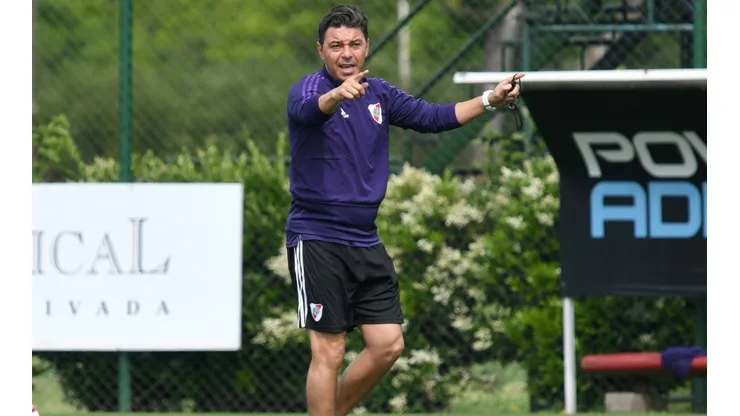 Gallardo va pensando en el equipo para enfrentar a Boca