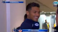 Teo, antes de ingresar a la cancha.