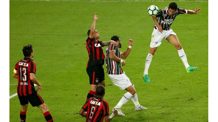 Atlético Paranaense vs Fluminense por la Copa Sudamericana.