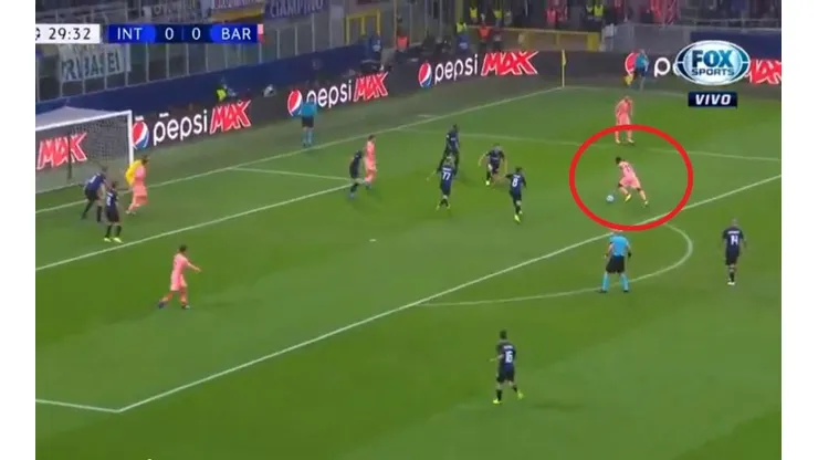 Dembélé enganchó en el área y dejó en ridículo a dos jugadores del Inter