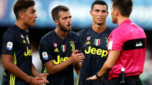 El trío pateador de tiros libres.