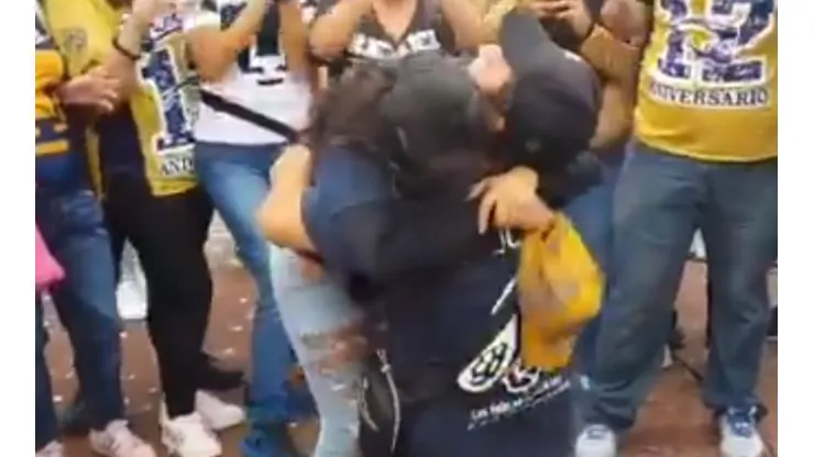 ¡Le pidió casamiento en CU!