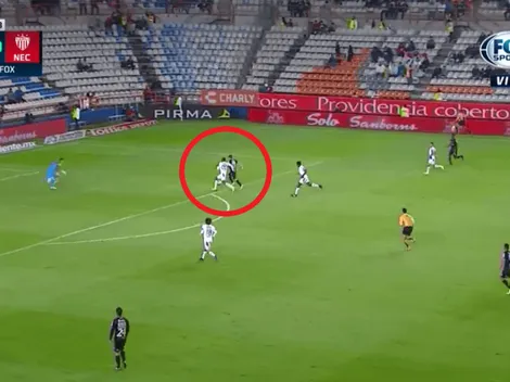 Premio consuelo: Riaño picó la pelota para poner el descuento del Necaxa