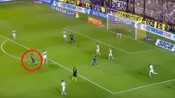 Zapatazo genial de Edwin Cardona.