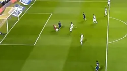 Batalla casi lo rompe a Benedetto y Tevez lo empató para Boca