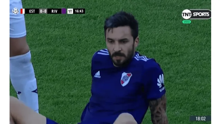 Preocupación en el rostro de Ignacio Scocco.