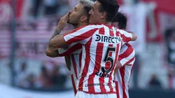 Gastón Fernández celebra el tanto de la victoria.