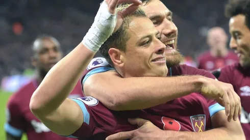 Foto del gol de CHicharito Hernández.