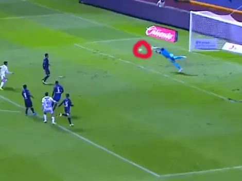 Vikonis mantuvo con vida a Puebla ante Zaldívar en el primer tiempo