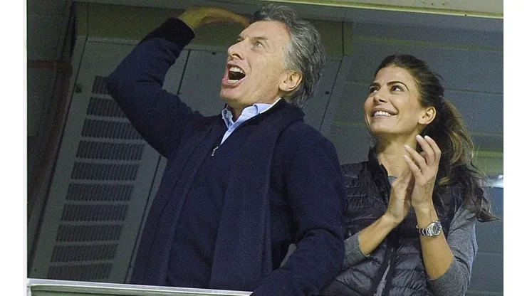 Macri, junto a Juliana Awada en el palco de Boca. (Foto: Minuto Uno)
