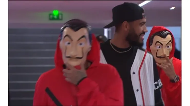 Ver para creer: Neymar y Mbappé llegaron disfrazados como la Casa de Papel
