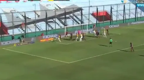 Lo quieren matar en Newell's: se paró en el primer palo, no hizo nada y Central puso el 1-0