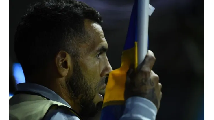 Tévez, en el banco ante Palmeiras.