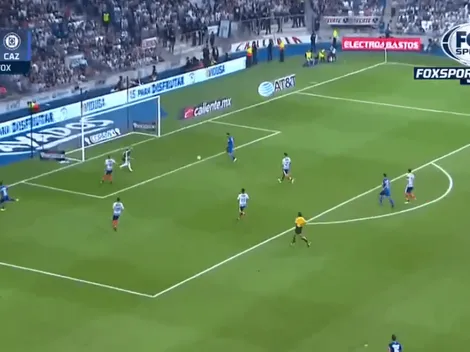 A puro toque, Cauteruccio marcó el segundo de Cruz Azul con un golazo