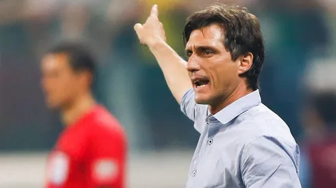 Gustavo empezó a calentar la final y le tiró un palo a Gallardo