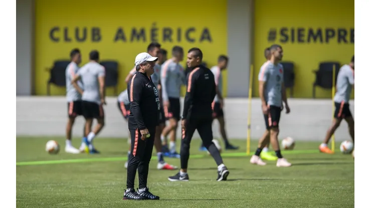 Los jugadores del América aprovecharon para festejar Halloween.