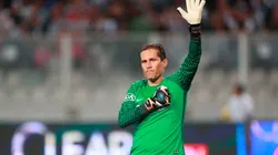 Leao no dudó en saludar a su excompañero de Selección.