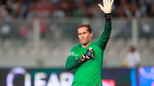 Leao no dudó en saludar a su excompañero de Selección.