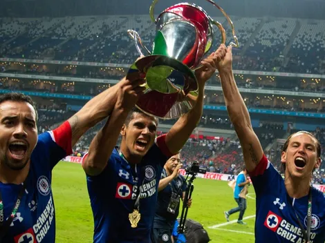 Cruz Azul levantó la copa para que sus seguidores lo recuerden por siempre