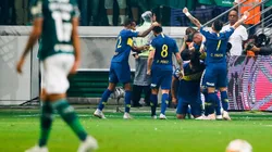 Foto de los jugadores de Boca festejando en Brasil.