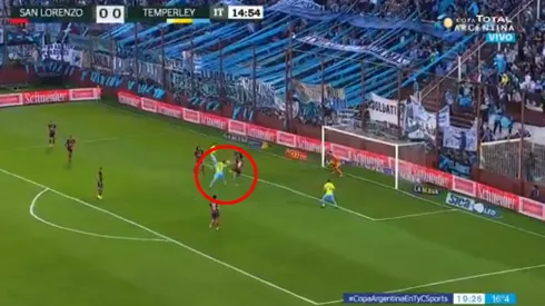 Foto de Ramiro Costa y el momento del gol.