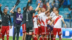 AL RITMO DE LOS HINCHAS. Los jugadores de River cantando junto con los fanáticos (Foto: Getty).