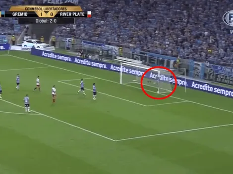 Tenía hambre: el arquero de Gremio se comió el palo y se llevó un golpe bárbaro