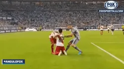 Foto del festejo de Gonzalo Martínez ante Gremio.