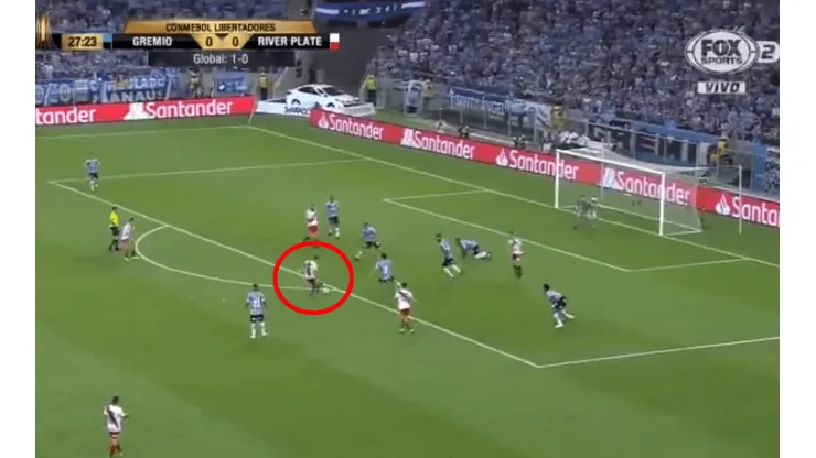 Foto de Palacios y la jugada de gol.