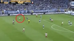 Era un golazo, pibe: Palacios probó desde lejos para River y asustó a Gremio