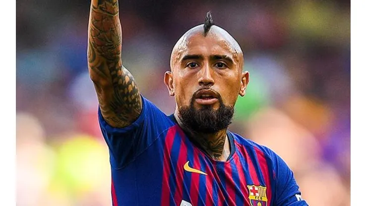 Arturo Vidal con la camiseta de Barcelona.