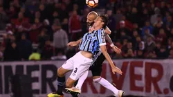 Geromel durante el partido de ida.