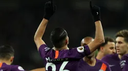 Riyad Mahrez celebra su tanto.