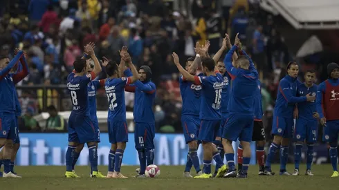 La afición del Cruz Azul copó el Azteca.