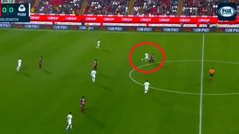 Iturbe arrancó atras de mitad de cancha en el gol.