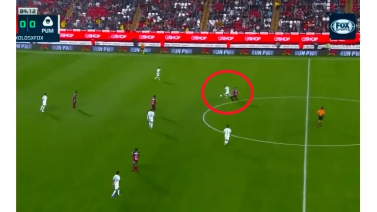 Iturbe arrancó atras de mitad de cancha en el gol.
